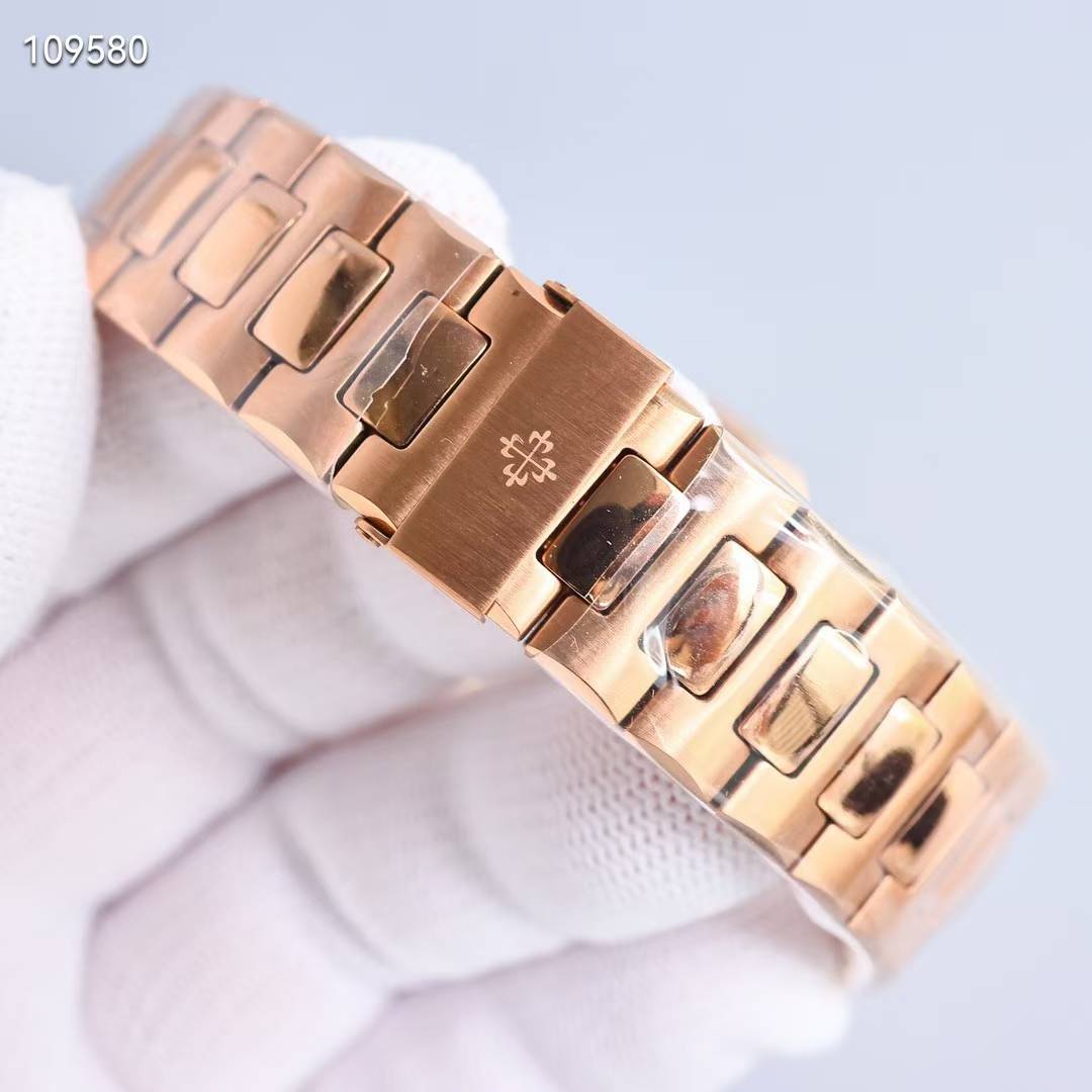 파텍필립 노틸러스 퍼페츄얼 캘린더 18k 도금 자개 컬러 시계 워치